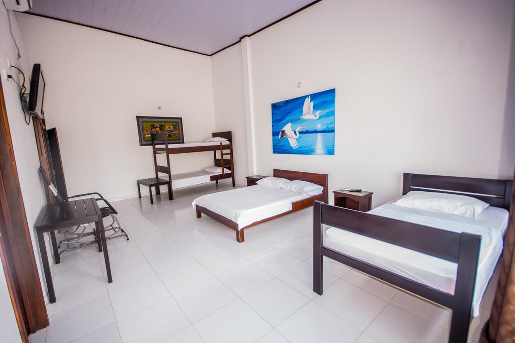 Casa Hotel Maune Летисия Екстериор снимка