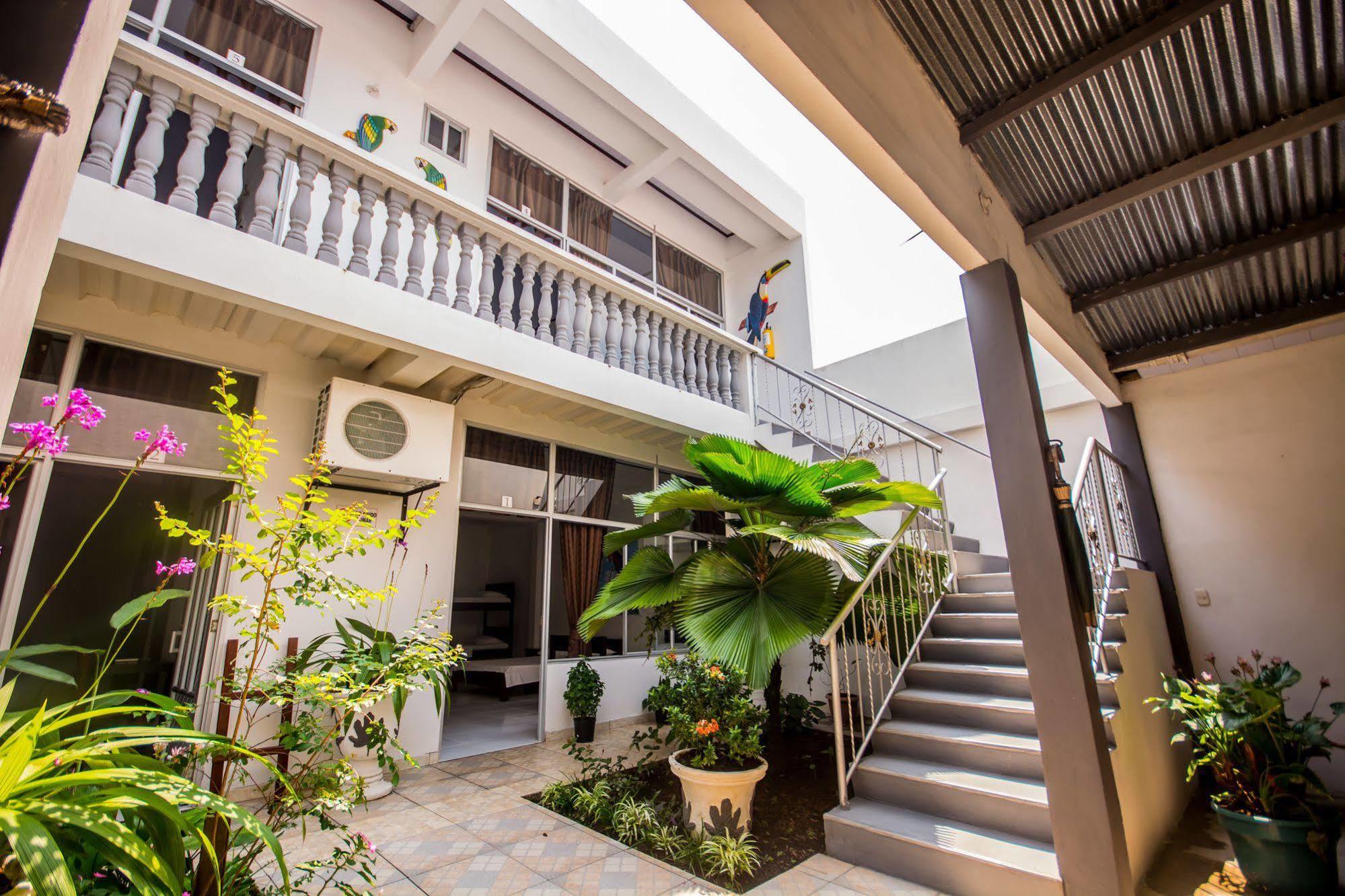 Casa Hotel Maune Летисия Екстериор снимка